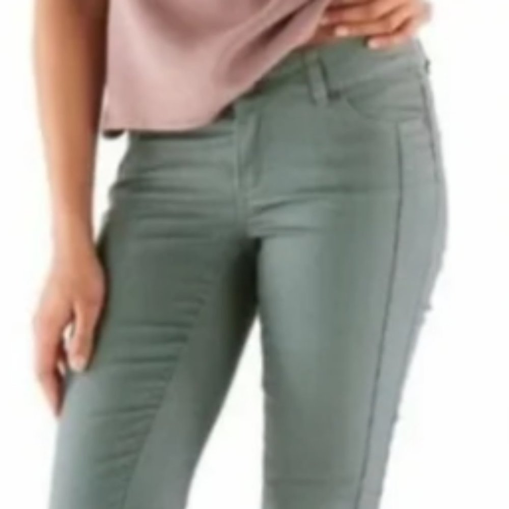 Prana Carlotta Crop Starling Green Skinny Straight Capri Pants Women's size 4